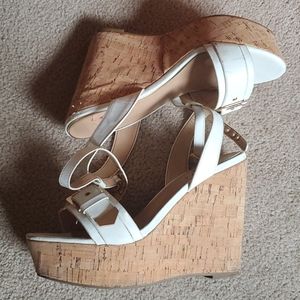 White Wedges